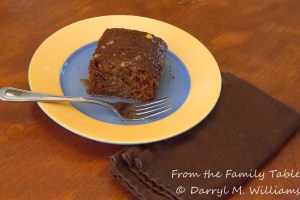 Gingerbread with lemon sauce